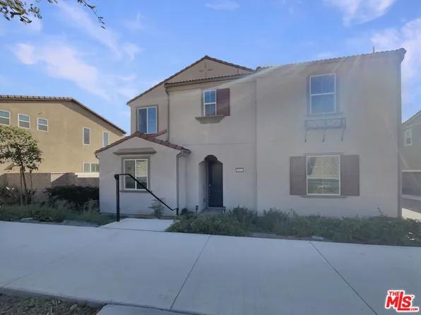 1972 Harvest Loop, Santa Paula, CA 93060