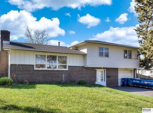 1002 Saint Andrews Rd, Bellevue, NE 68005