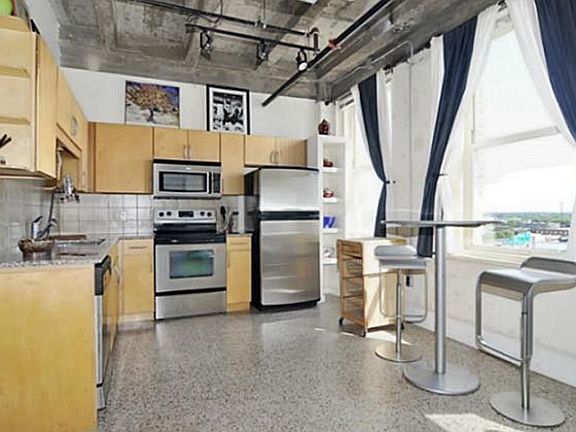 4th image of 221 W Lancaster Ave Unit 8009