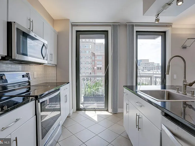 616 E St NW #718 — Photo 5