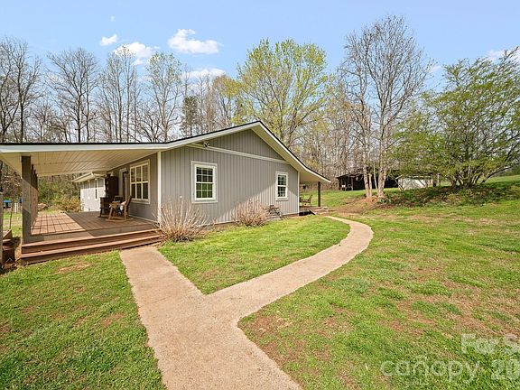 3rd image of 527 Floyd Blackwell Rd