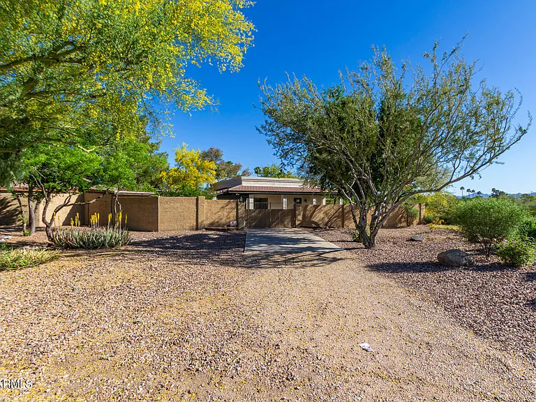 4226 E Onyx Ave — Photo 5