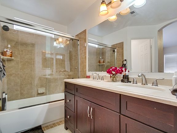 4th image of 1127 Magellan Way