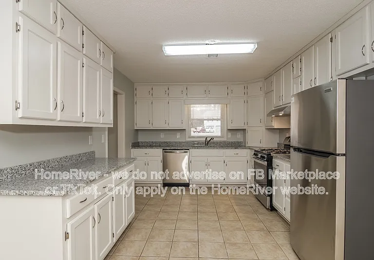 2482 Fairfield Ct SW — Photo 7