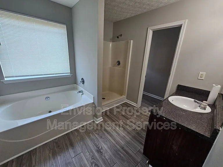 1556 Arbor Place Dr — Photo 14