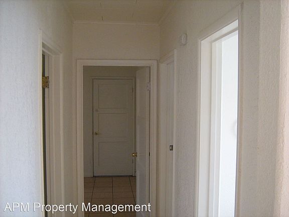 5th image of 624 E Jefferson Ave
