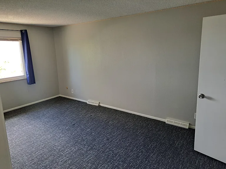 9904 Lane St — Photo 6