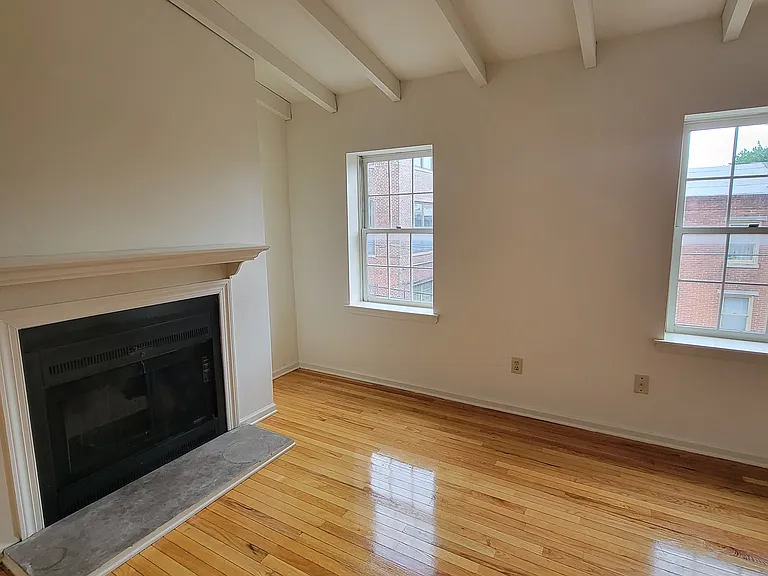 1015 Bainbridge St #3A — Photo 5