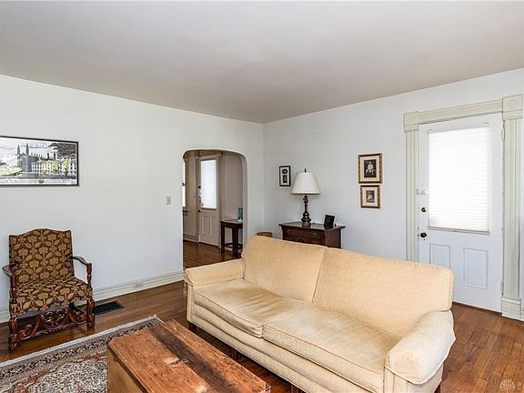 5th image of 66 La Belle St