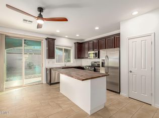 813 W Love Rd, San Tan Valley, AZ 85143