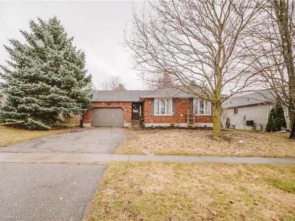 20 Windsor Dr, Brant, ON N0E 1N0