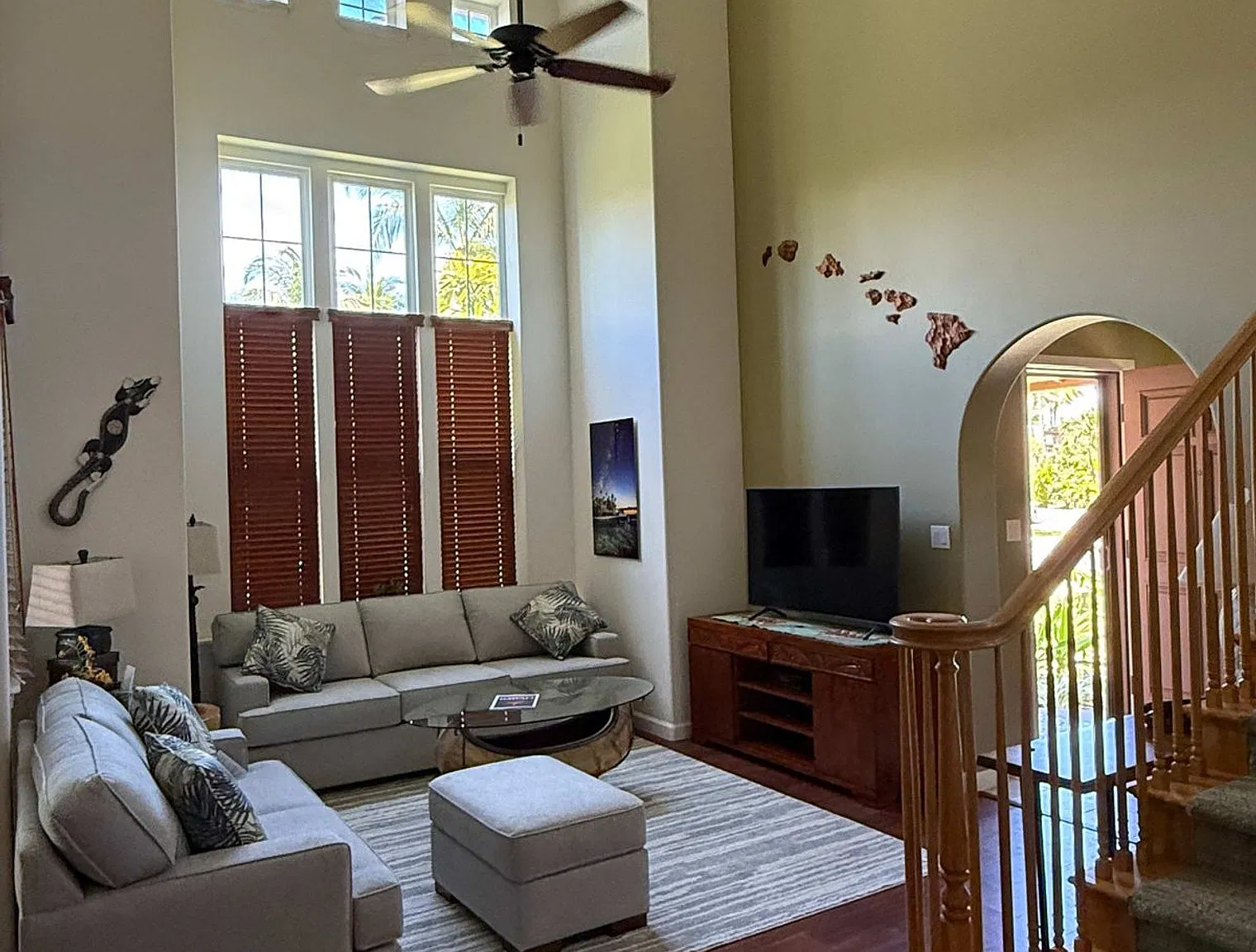2 bed, 2.0 bath, 1227 sqft, $6,956 — Photo 4