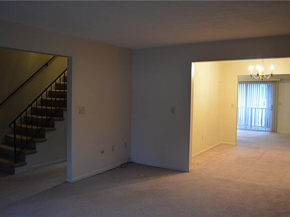 5th image of 4301 Earl Dr APT A4