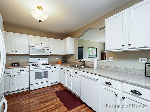 5th image of 710 Wedgewood Cir