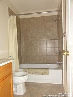 5th image of 651 Meadow Arbor Ln