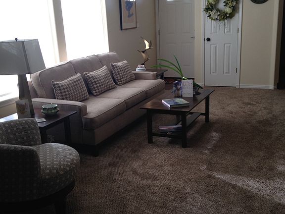 Living Room looking at front