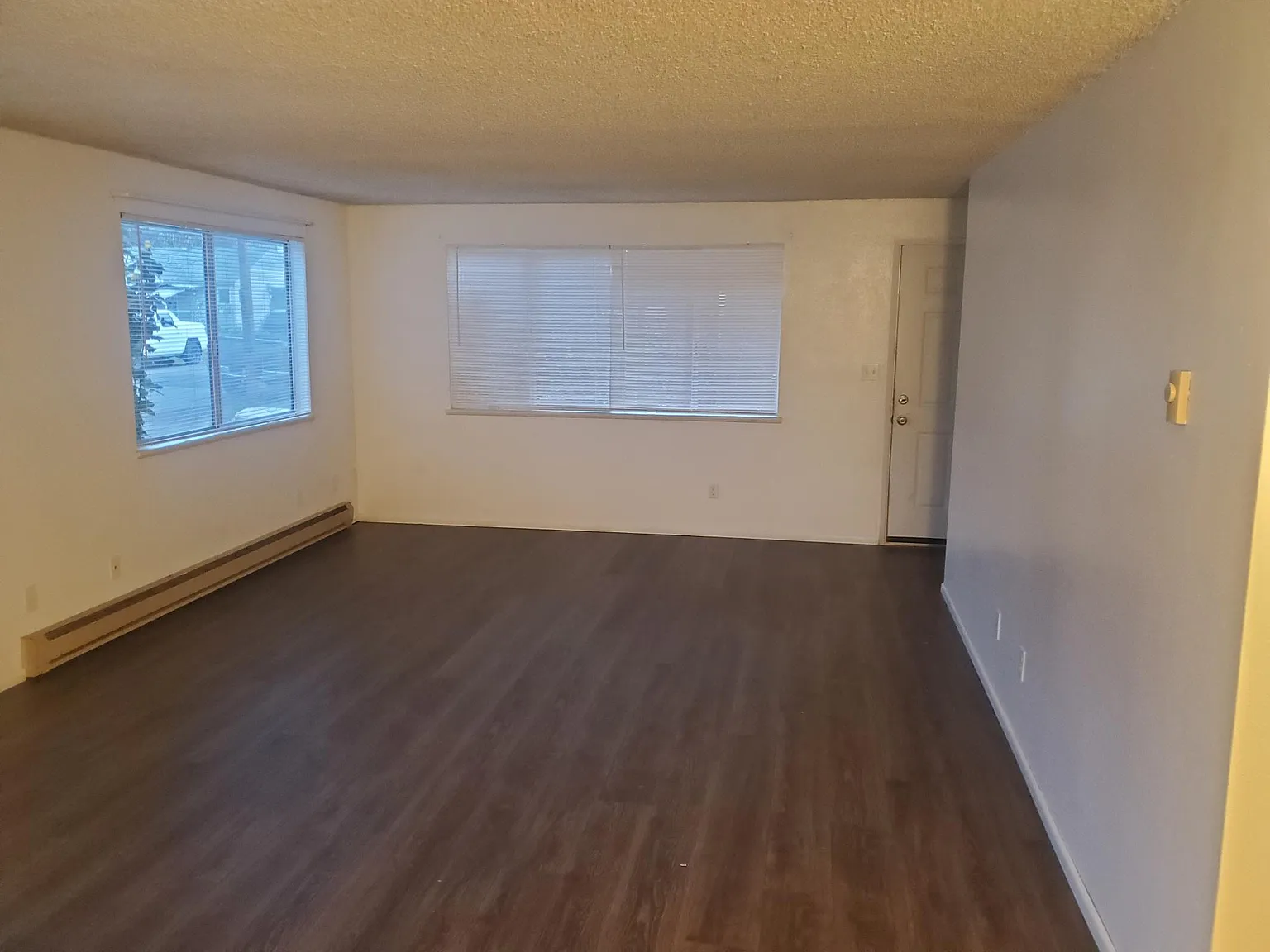 2 bed, 1000 sqft, $1,500 — Photo 3