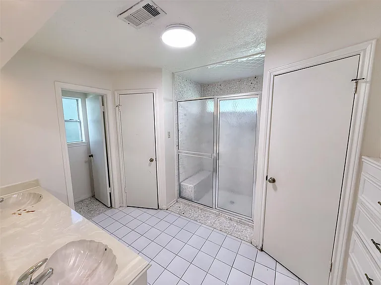 13103 Holston Hills Dr — Photo 17