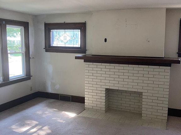 3rd image of 116 Melrose St #1