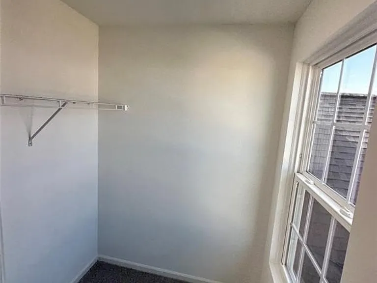 4881 Marquette Dr — Photo 25
