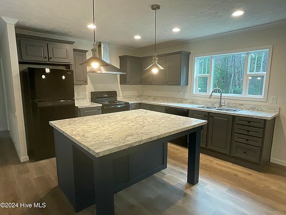 4th image of 111 Longleaf Drive