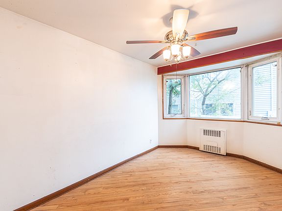 3rd image of 224 Pearsall Pl