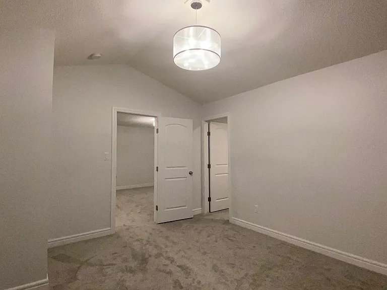 5712 Cautley Cres SW — Photo 12