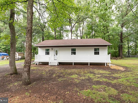 4th image of 207 Hampton Dr