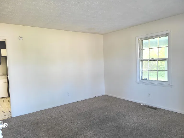 6811 Radial Dr — Photo 12