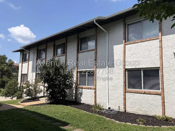 39 Pretoria Dr APT B, Ballwin, MO 63021