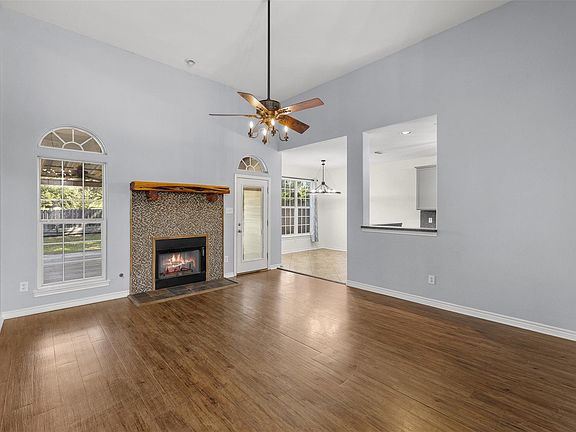4th image of 340 Rose Mayer Loop