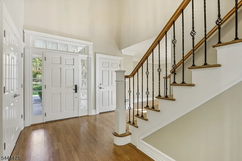 4 bed, 4.5 bath, $12,500 — Photo 4
