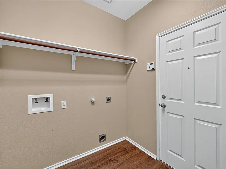2510 Sedona St — Photo 9