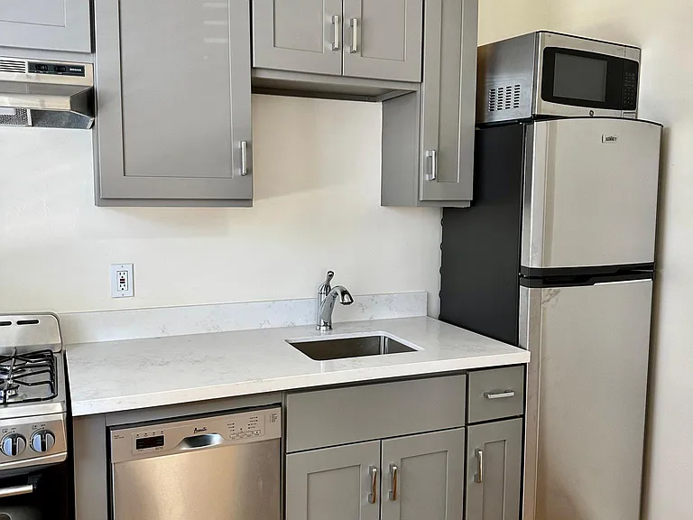 201 Dolores St #3 — Photo 5
