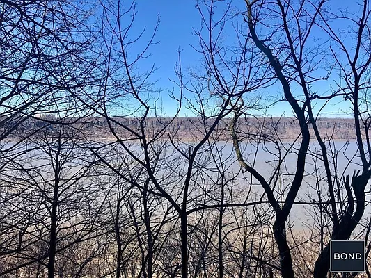 Rented by Bond New York | media 10