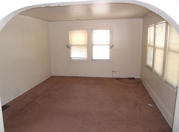 2nd image of 15529 S Marshfield Ave