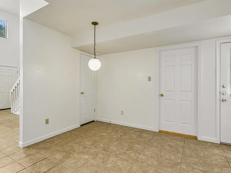 803 Valley View Dr #A — Photo 7