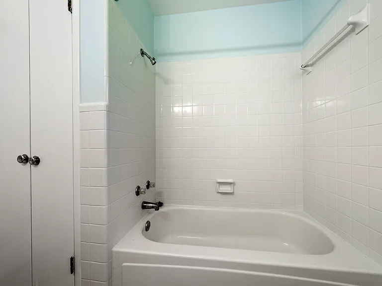 513 Mohican Trl — Photo 11