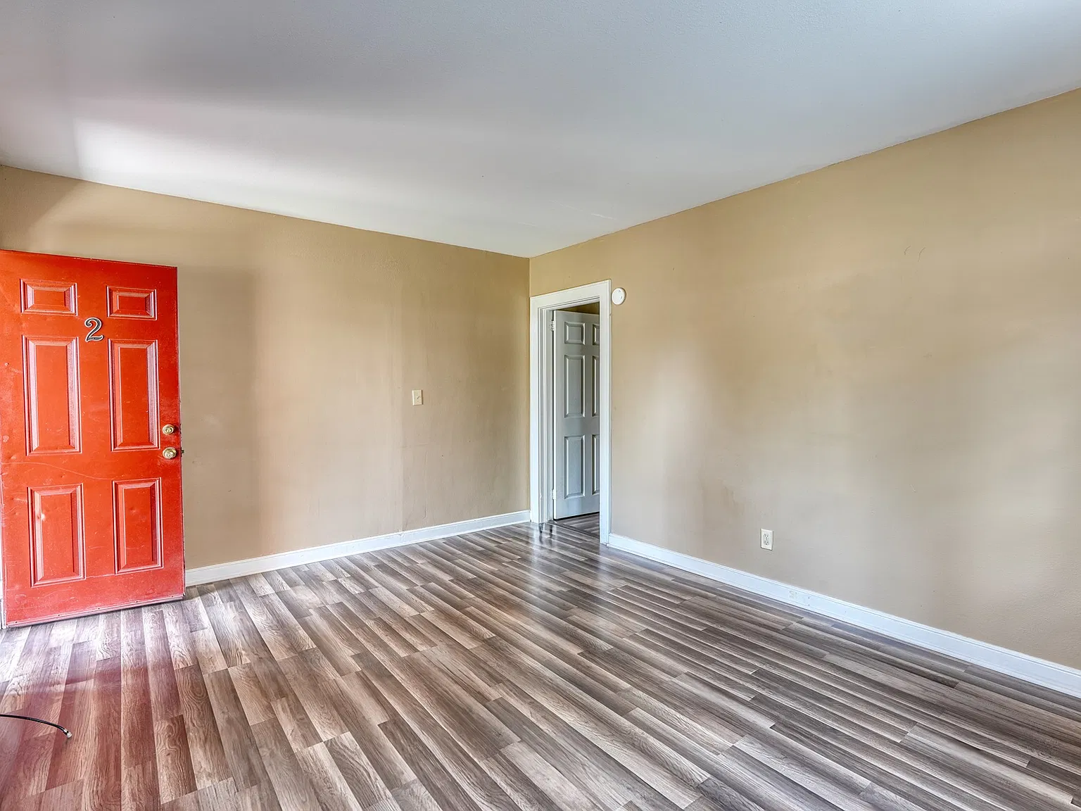 2 bed, 1000 sqft, $950 — Photo 1