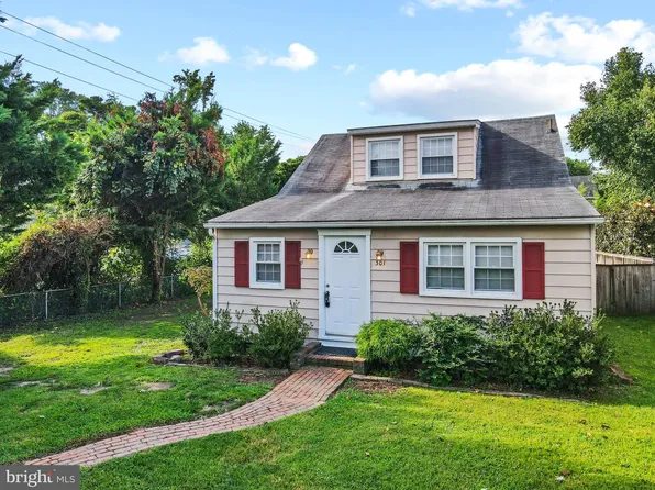 301 Lakeview Ave, Edgewater, MD 21037