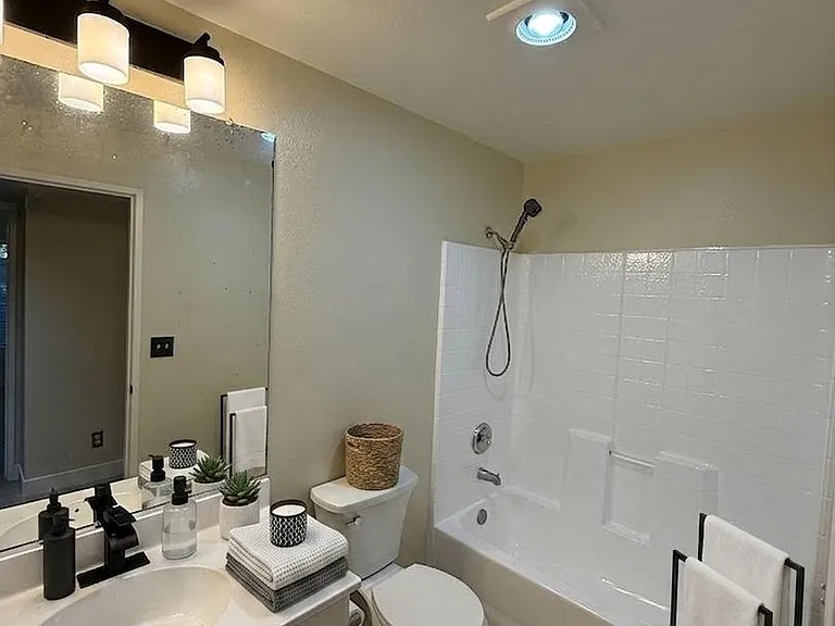 15766 Midwood Dr #4 — Photo 41