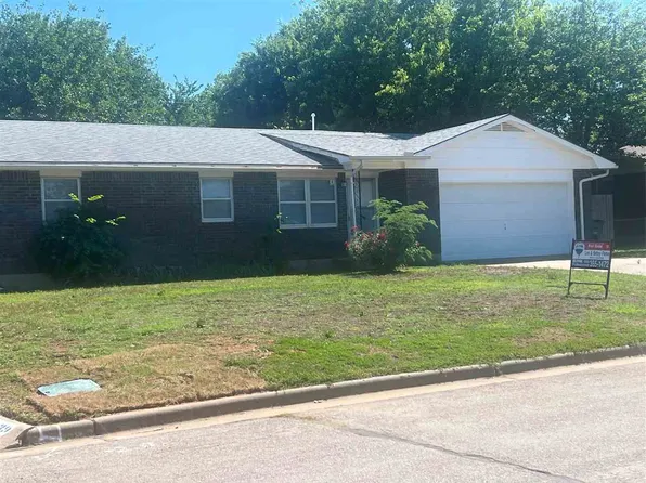 137 NE Cimarron Trl, Lawton, OK 73507
