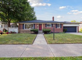 17581 Roxbury Ave, Southfield, MI 48075