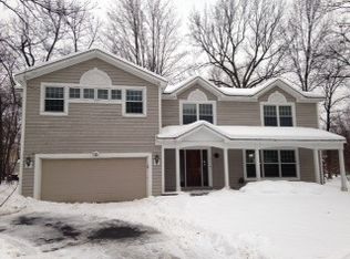 5 Wildwood Rd, Rolling Meadows, IL 60008