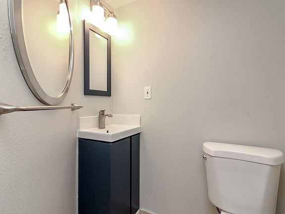 4th image of 28635 26th Ave S #B