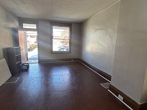 3rd image of 1837 Zarker St