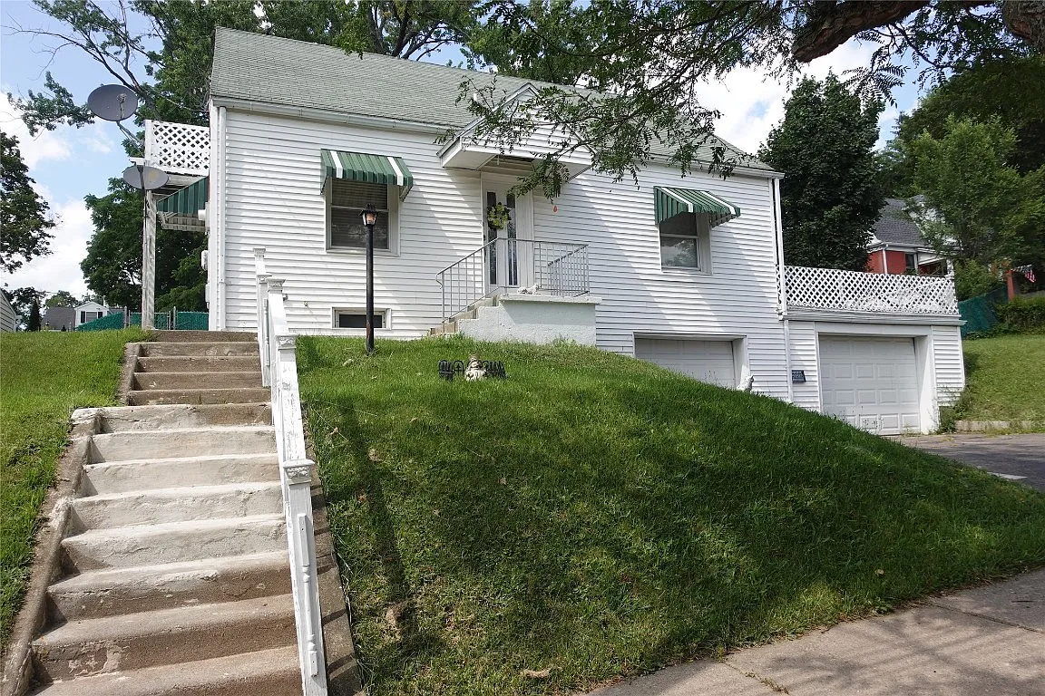 31 Woodland Ave photo 1