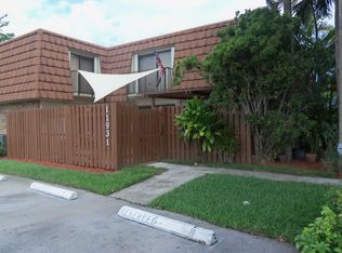 11931 SW 11th Ct, Davie, FL 33325