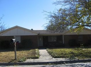1900 SE 10th St, Mineral Wells, TX 76067