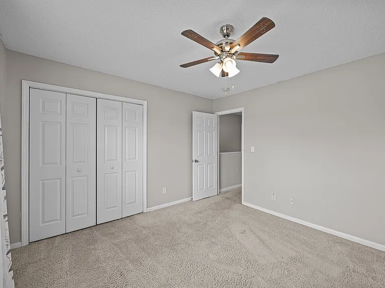 3809 E Vancroft Cir #C — Photo 21